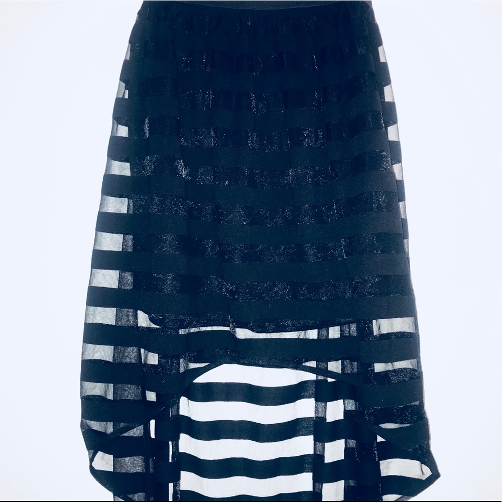 High/Low skirt - Picture 2 of 2